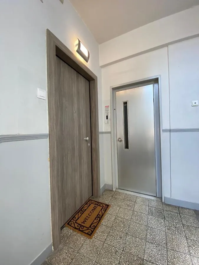 Gnaios Penthouse Apartment Thessaloniki