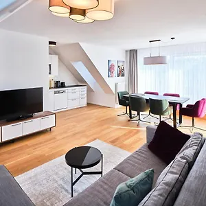myfavorit-apartments.vienna-besthotels.com/